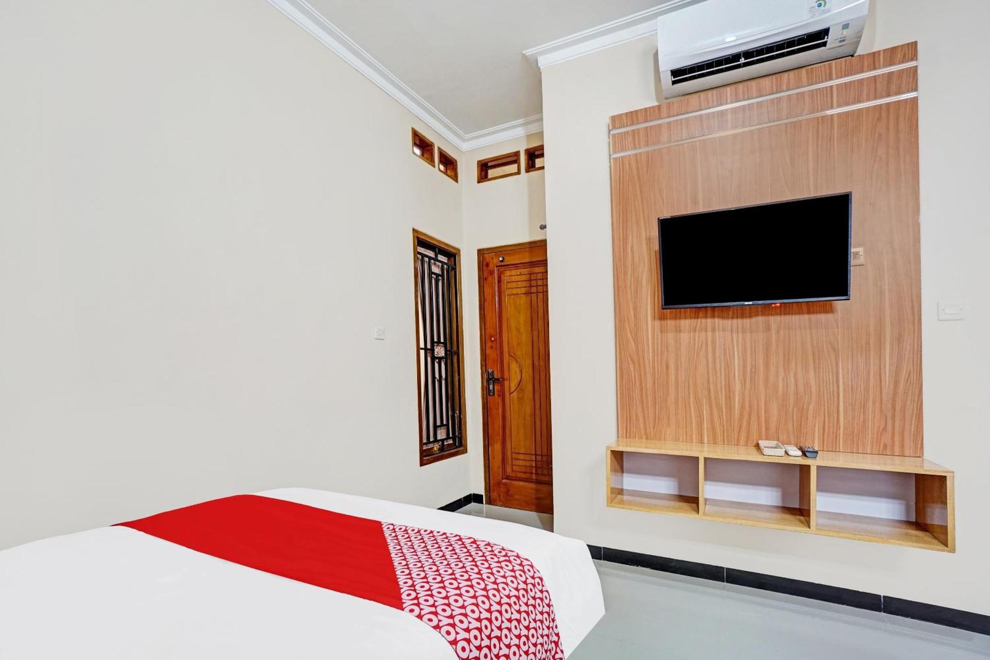 Avisha Guest House Syariah مالانغ المظهر الخارجي الصورة