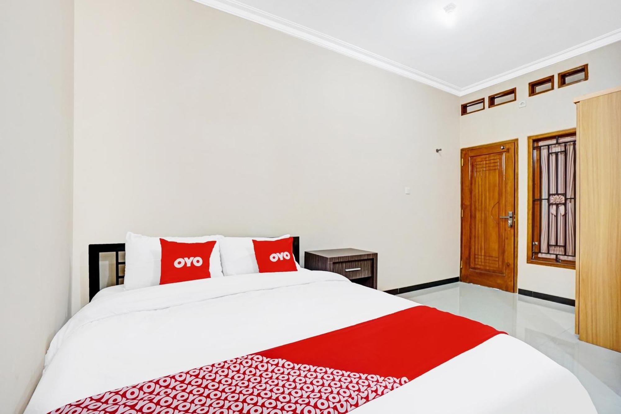 Avisha Guest House Syariah مالانغ المظهر الخارجي الصورة